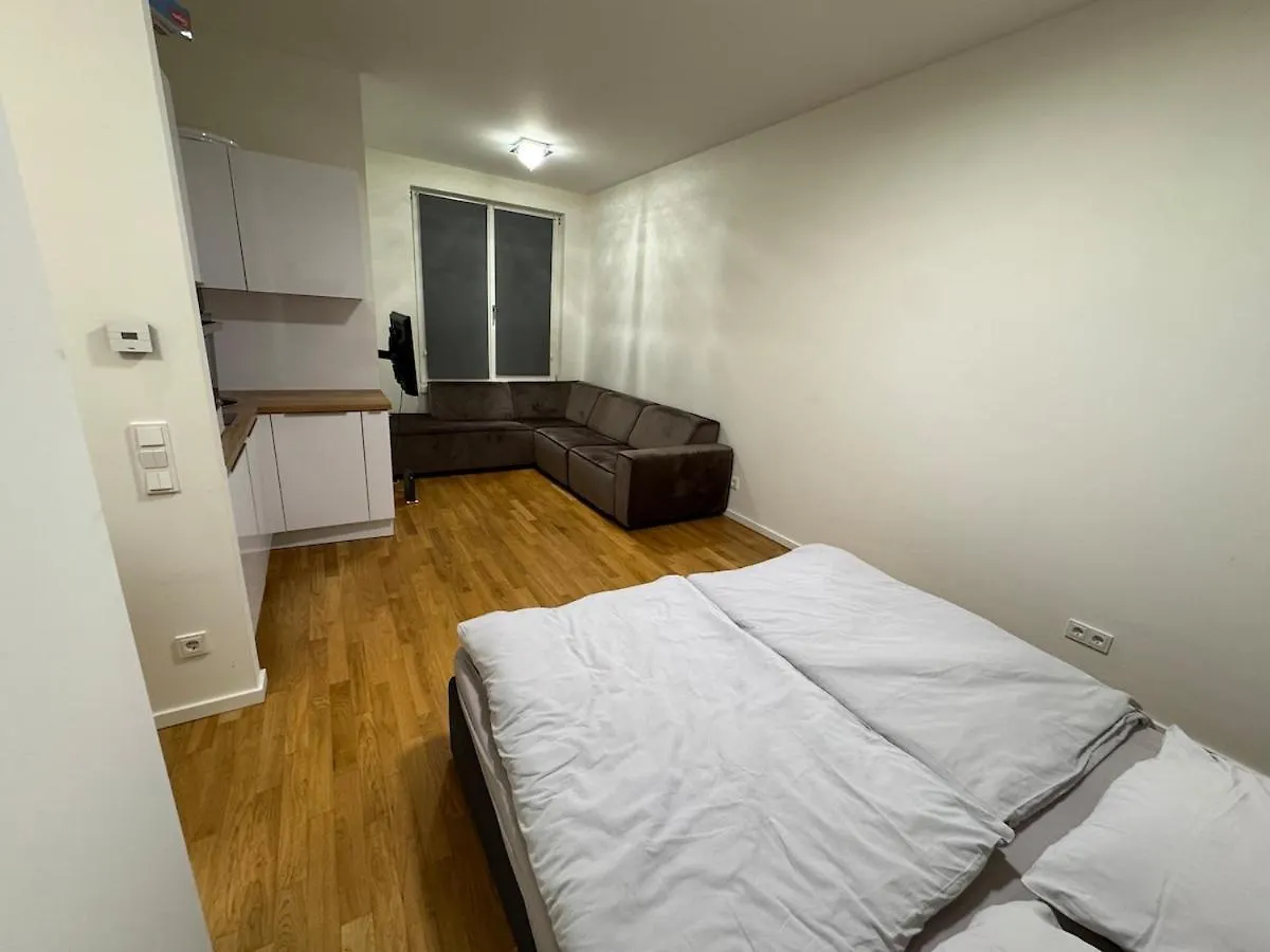 Berlin Apartment Genthiner 3